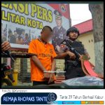 Remaja Rhopaks Tante